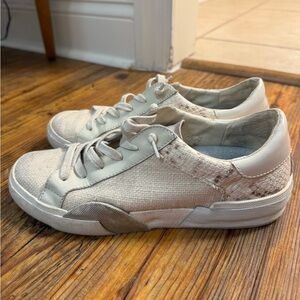 Women’s Dolce Vita Zina Sneakers Off White Woven Size 8